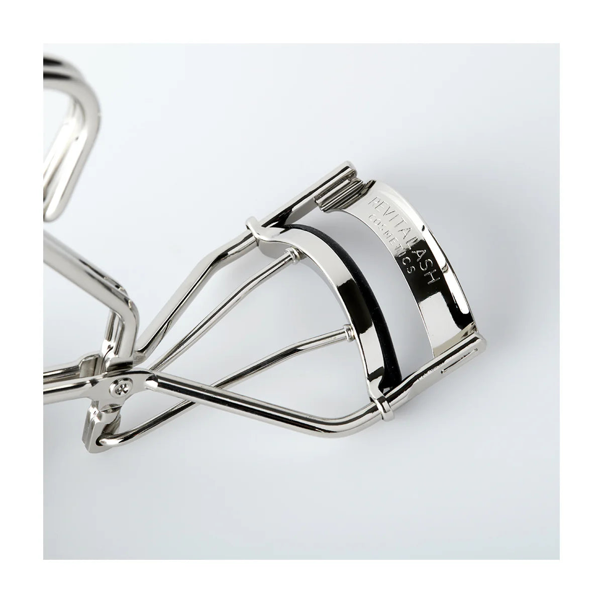 Royal Cosmetic Ombre Eyelash Curler